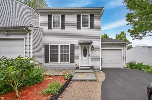 41 Larch Ct, Fishkill, NY 12524-2628