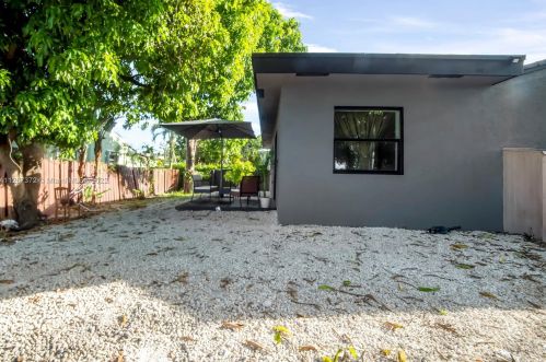 1401 3rd Ave, Dania Beach FL  33004-4214 exterior