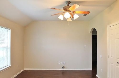 106 Sunburst Ct, Weatherford TX  76087-8911 exterior