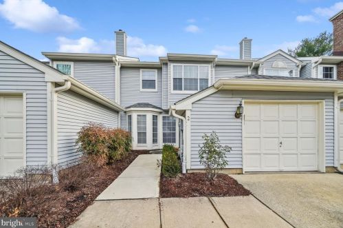 2 Aldgate Ct, Princeton NJ  08540-7014 exterior