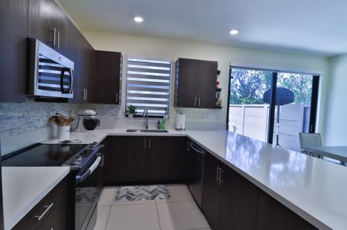 15832 91st Ct, Hialeah FL  33018-1951 exterior