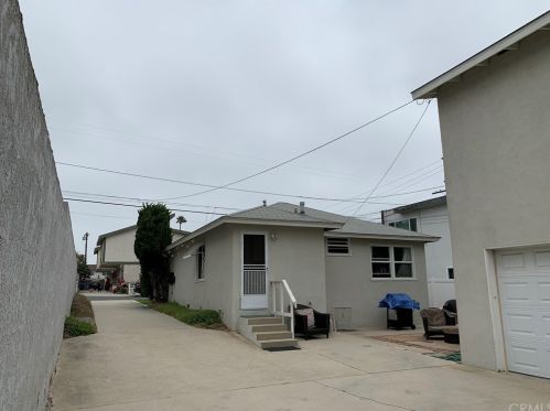 2520 Carnegie Ln, Redondo Beach CA  90278-3864 exterior