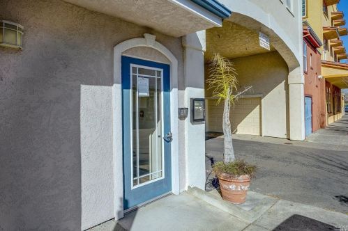 774 Mcclelland Dr, Windsor, CA 95492-9570