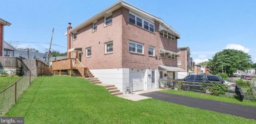 137 Crum Creek Dr, Woodlyn, PA 19094-1908