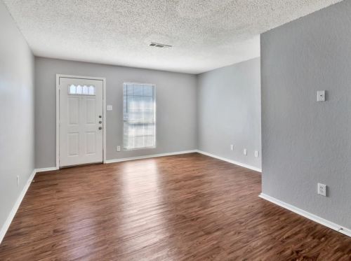 2244 Aspen Dr, Dallas TX  75227-8159 exterior