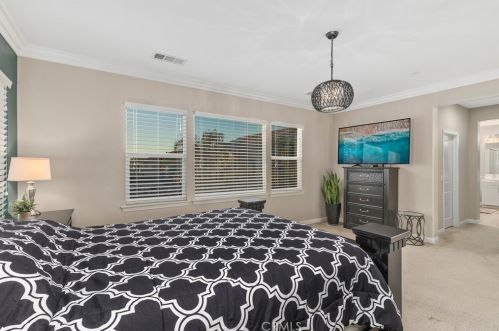 39057 Hidden Creek Ln, Temecula CA  92591-7417 exterior