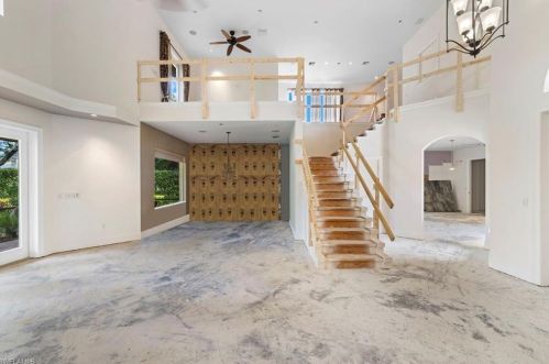 7834 Classics Dr, Naples FL  34113-3043 exterior