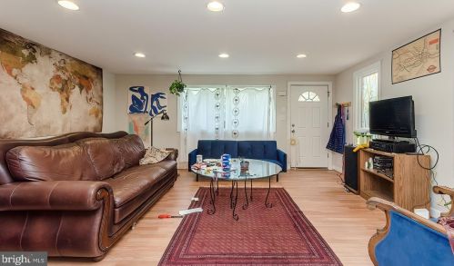 1057 Jefferson Ave, Charles Town WV  25414-1240 exterior