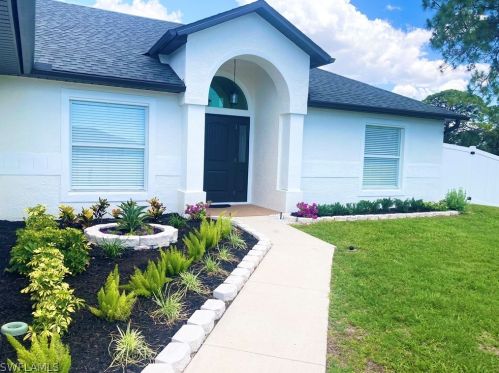 2913 19th Pl, Cape Coral, FL 33904-4072