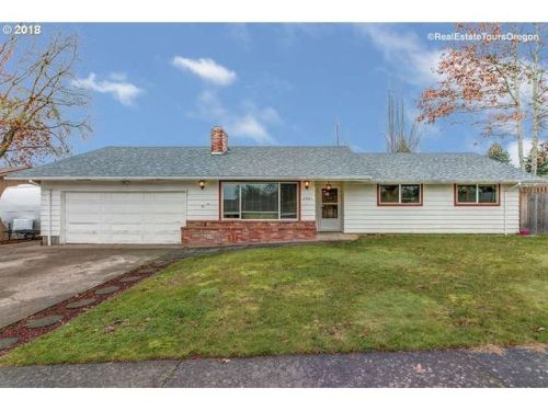 2301 Willow Dr, Newberg, OR 97132-1449