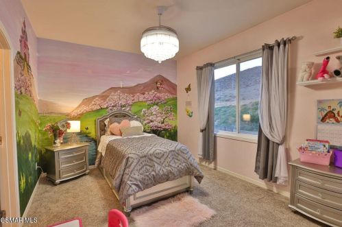5391 Evening Sky Dr, Simi Valley CA  93063-5744 exterior