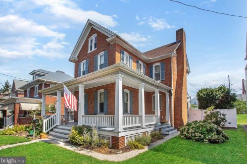 235 Main St, Red Lion, PA 17356-1314