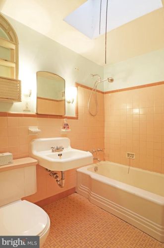 7 Summerfield Ave, Camden NJ  08108-1228 exterior