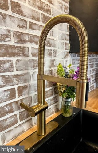 1109 Oxford Cir, Lansdale PA 19446-6653 exterior