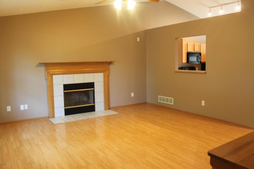 1290 Sassafras Ln, Marysville, OH 43040-8032