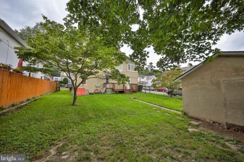 407 2nd St, Bangor PA  18013-2514 exterior