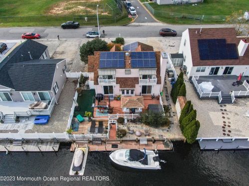 106 Moorage Ave, Berkeley Township NJ  08721-1879 exterior