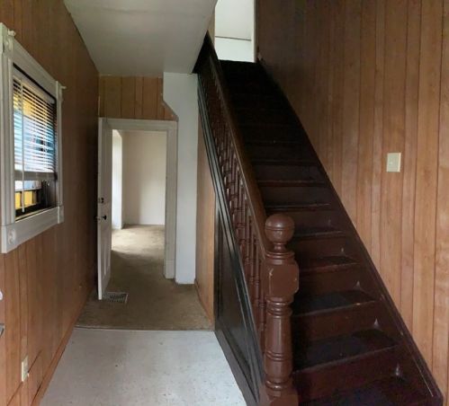 750 Irvine Ave, Hermitage, PA 16146-1168