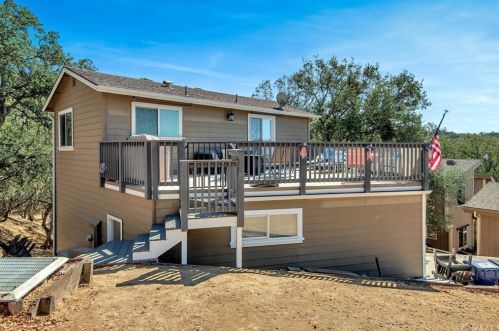 2182 Ridge Rider Rd, Lake Nacimiento, CA 93426-9605
