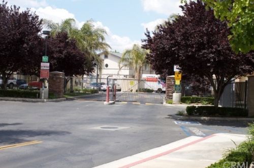 600 Hosking Ave, Bakersfield, CA 93307-5721