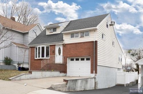 53 Grove Ave, Maywood, NJ 07607-1549