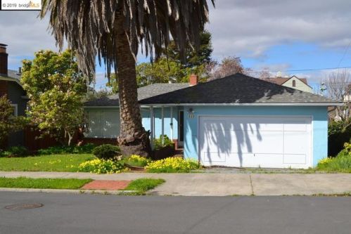 449 Carlston St, Richmond, CA 94805-2401