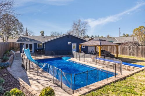 8012 Dicus Ct, Citrus Heights, CA 95621-1073