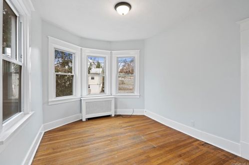 143 Chatterton Pkwy, White Plains NY  10606-2242 exterior