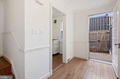 1030 31st St, Washington DC  20007-4405 exterior