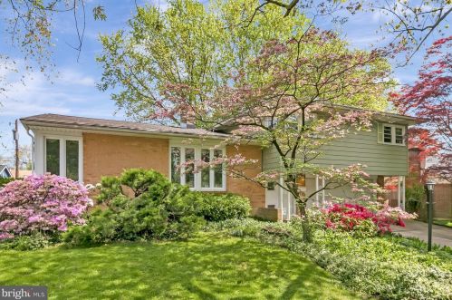 2201 Nassau Dr, Wilmington, DE 19810-2830
