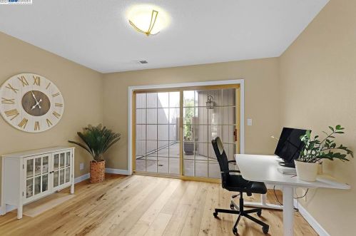 7426 Stonedale Dr, Pleasanton CA  94588-3737 exterior