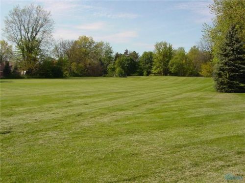 6959 Pilliod Rd, Holland, OH 43528-9573