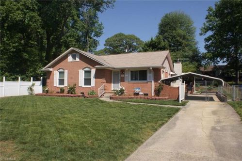 2604 Springbrook Dr, Greensboro, NC 27406-6243