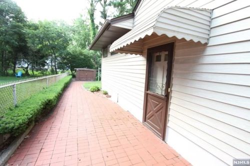 434 Harristown Rd, Ridgewood NJ  07452-2836 exterior