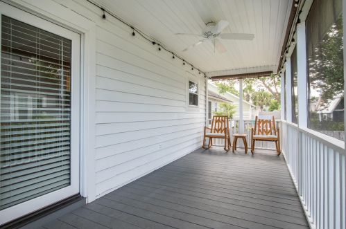 1528 Barquentine Dr, Mount Pleasant SC  29464-4928 exterior