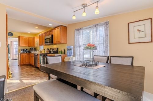 52 Riveredge Rd, Lincoln Park NJ  07035-2443 exterior