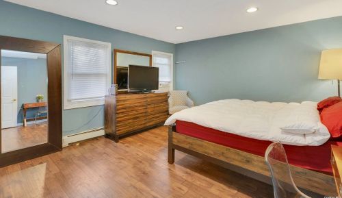 1147 Bellmore Rd, North Bellmore NY  11710-3701 exterior