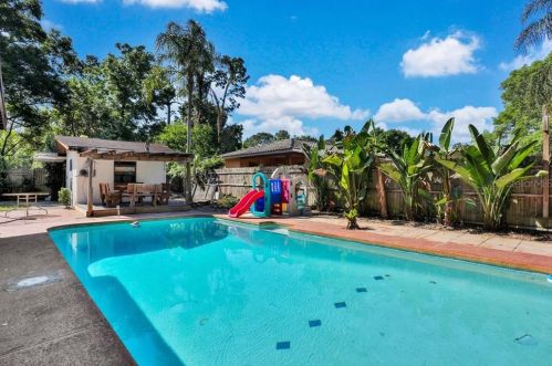 31117 Pocono St, Mount Plymouth FL  32776-8727 exterior