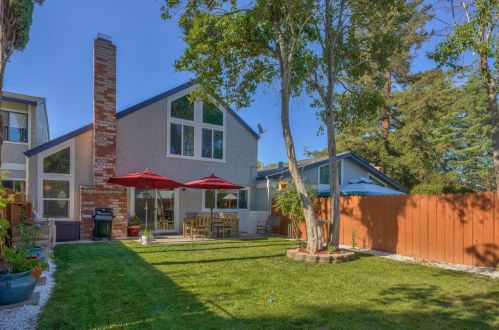 1028 Fillippelli Dr, Gilroy, CA 95020-3938