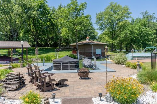 1440 Choctaw Dr, London OH  43140-8728 exterior