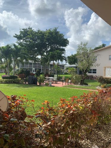 205 Cambridge I, West Palm Beach, FL 33417-1330