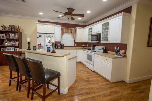 746 101st Ave, Naples FL  34108-3205 exterior