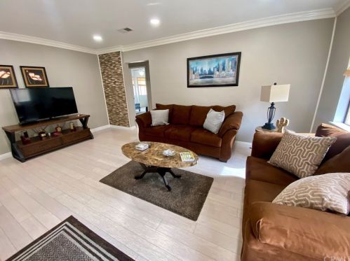 1670 Rogers St, Long Beach, CA 90805-5522