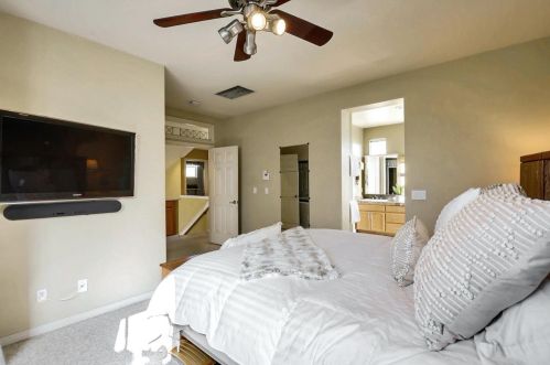 5625 Le Fevre Dr, San Jose CA  95118-3927 exterior