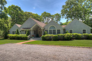 120 Hands Creek Rd, East Hampton NY  11937-3804 exterior