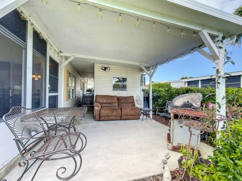 3816 Meadowlark Cir, Fort Pierce FL  34952-3144 exterior