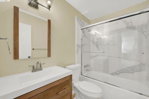 455 Cres St, Oakland CA 94610-2662 exterior