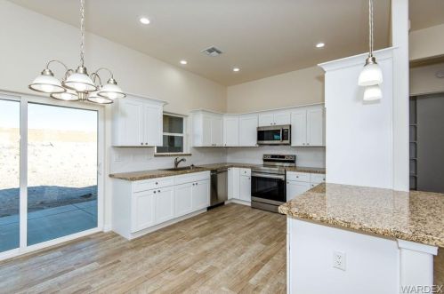 2201 Moon Ridge Ln, Bullhead City AZ  86426-6616 exterior