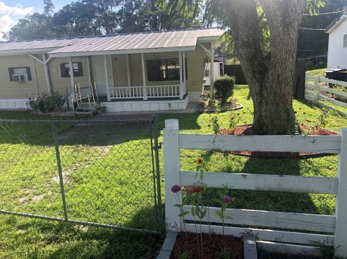 1413 Faye Ave, Lakeland FL  33803-1715 exterior