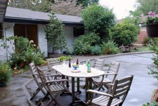 5351 Wallace St, Seattle, WA 98178-2869